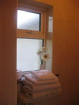 בית הארחה Corrib View H91rr72 גלוואיי